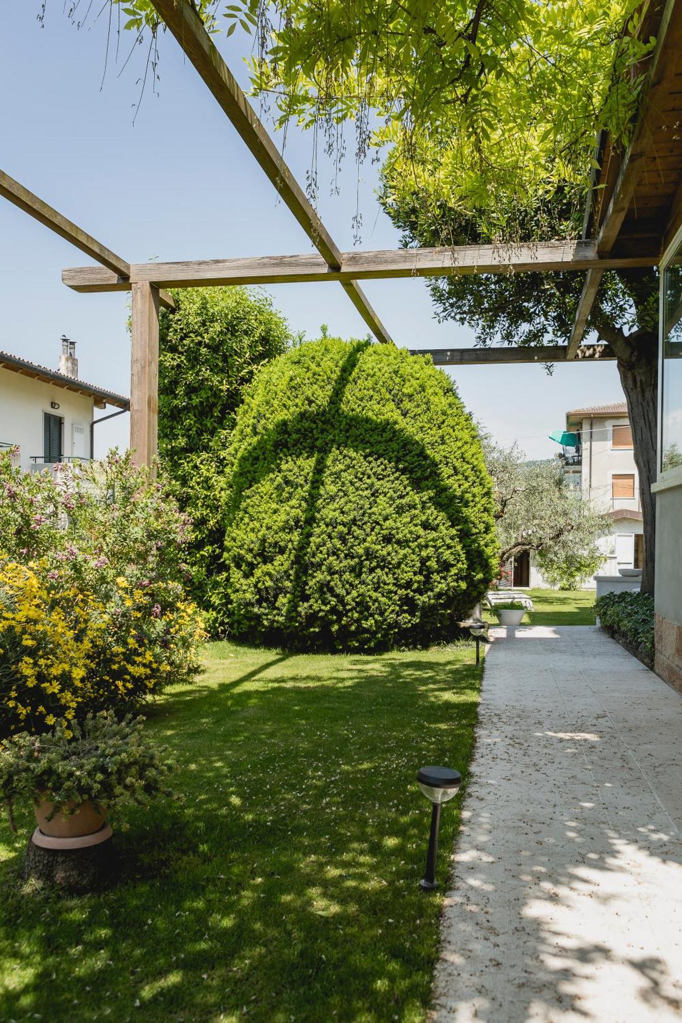 Casa Ginev Room & Apartments Bardolino Extérieur photo