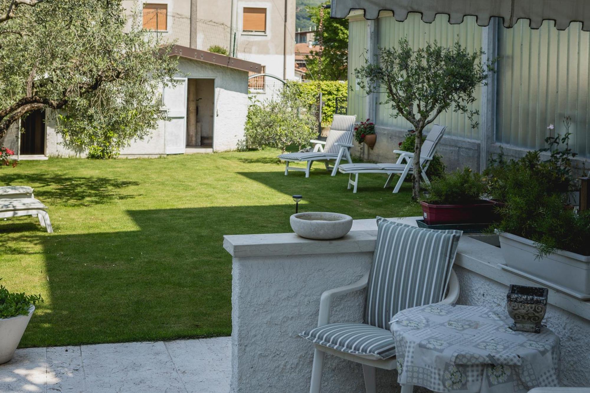 Casa Ginev Room & Apartments Bardolino Extérieur photo